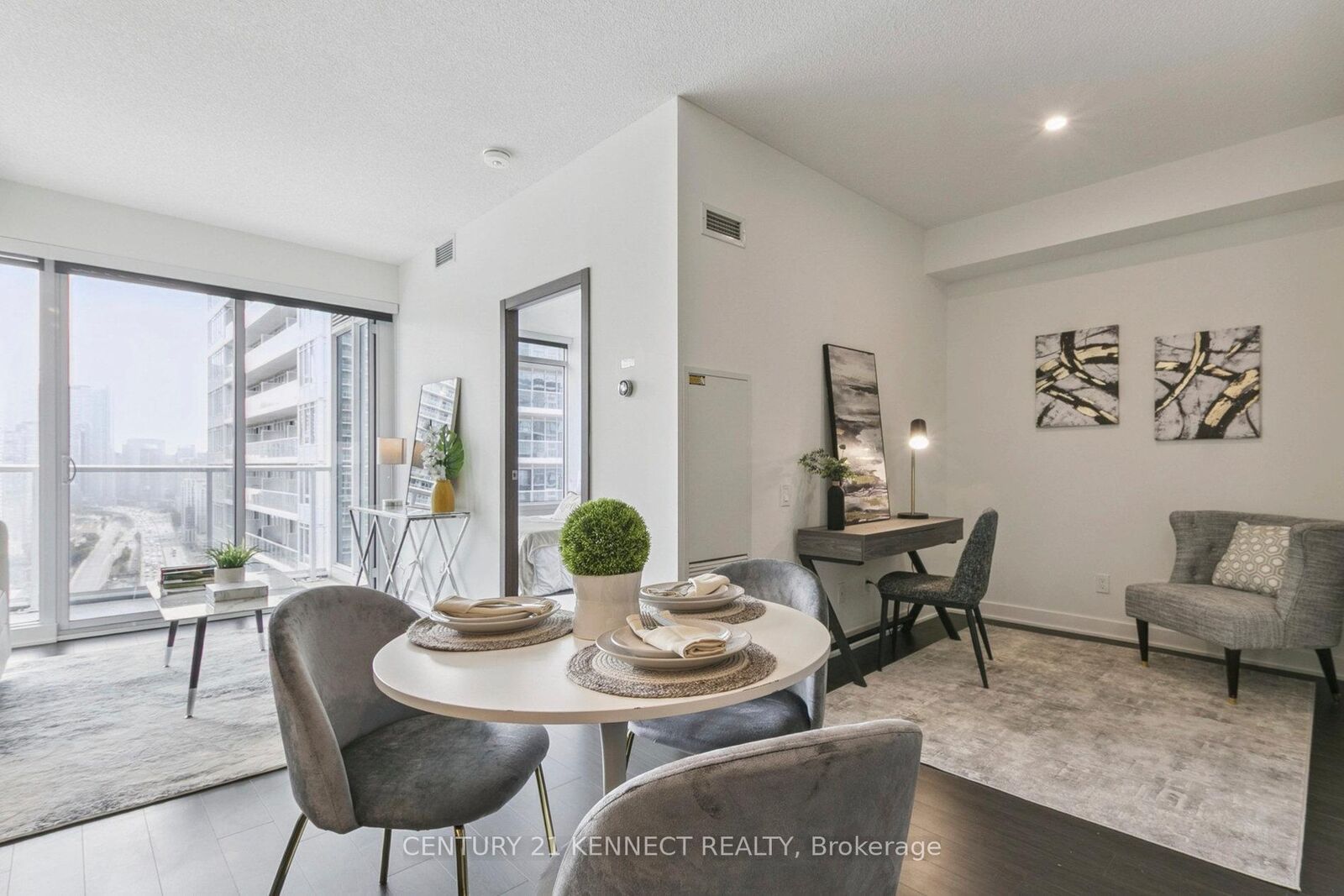 Property Photo:  19 Bathurst Street 3108  ON M5V 0N2 