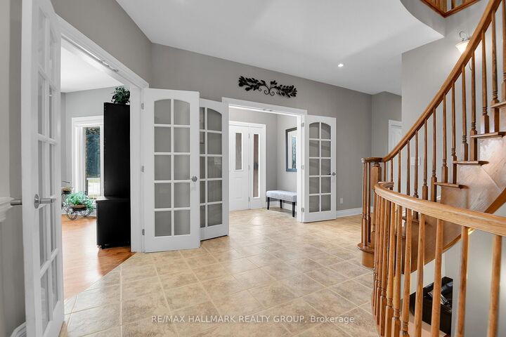Property Photo: 1705 Silver Bark Avenue ON K1C 7A9
