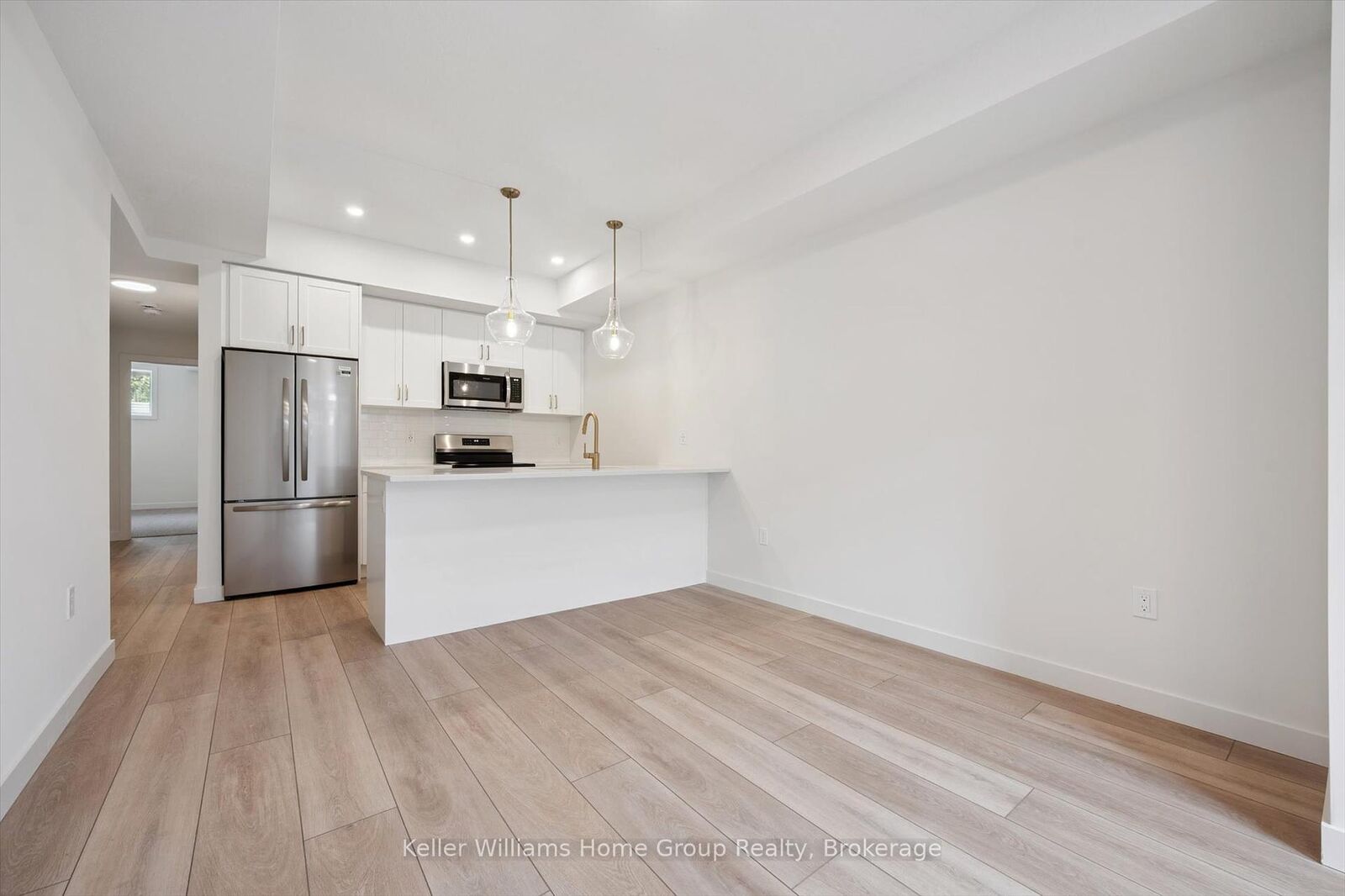 Property Photo: 824 Woolwich Street 137 ON N1H 6J2