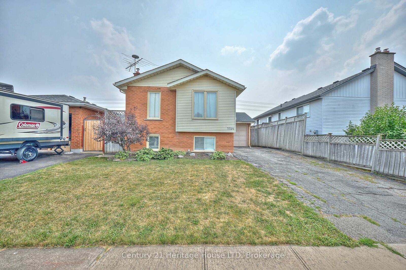 Property Photo: 7724 Donlee Drive ON L2H 2N5