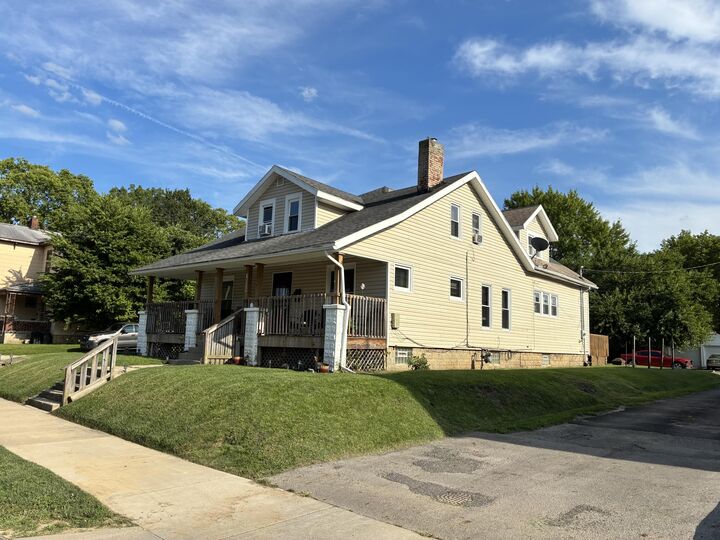 Property Photo: 1009 W High Street OH 45506