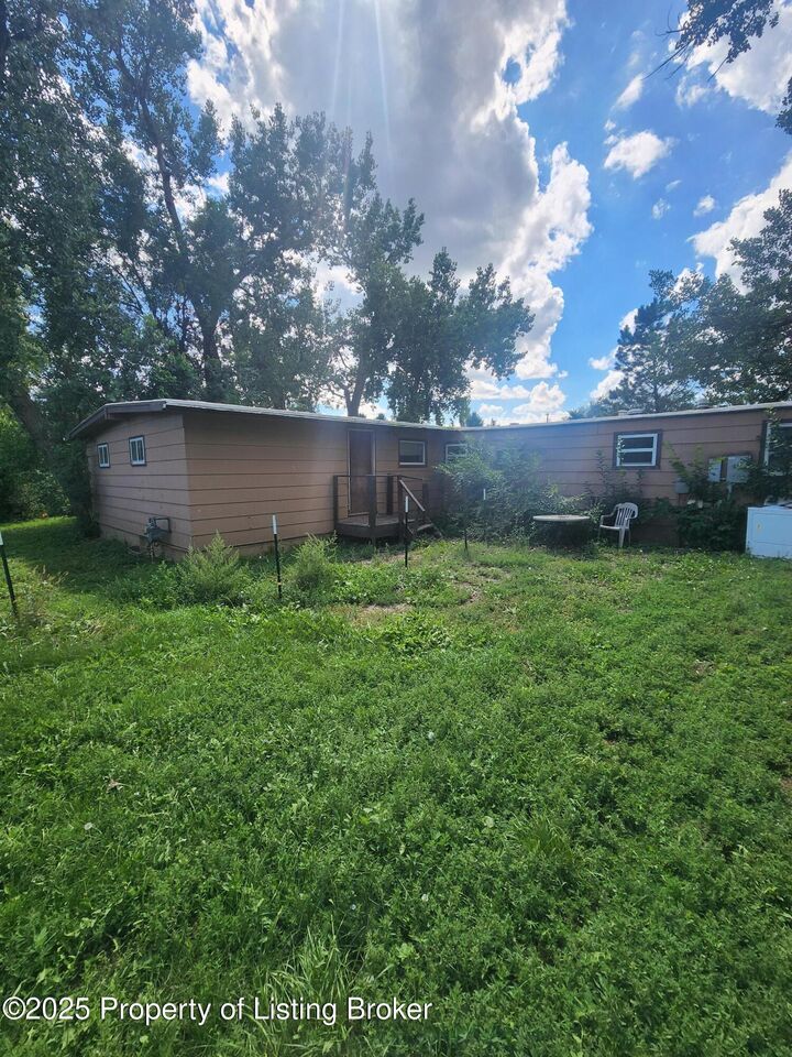 Property Photo: 204 12th Street S ND 58639