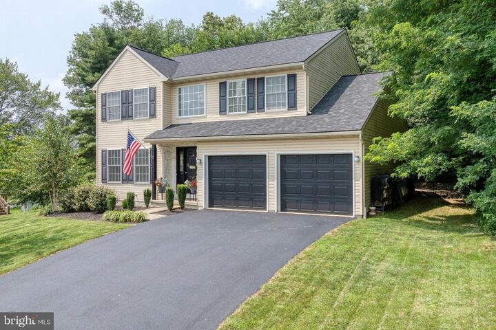 2606 De Witt Drive  Lancaster PA 17601 photo