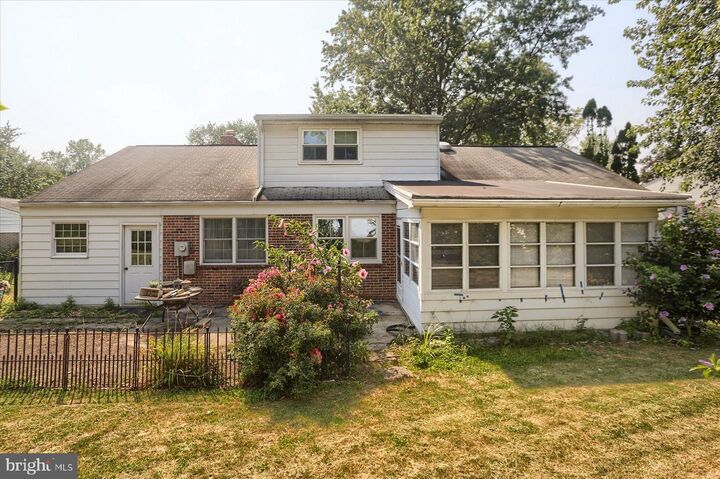Property Photo: 9 Gale Circle PA 17011