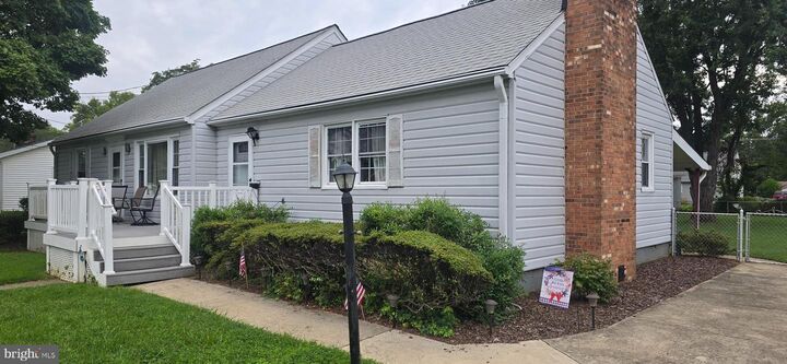 Property Photo:  205 Hamilton Street  VA 22408 