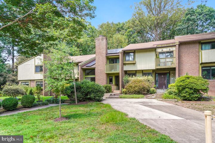 Property Photo: 2130 Glencourse Lane VA 20191