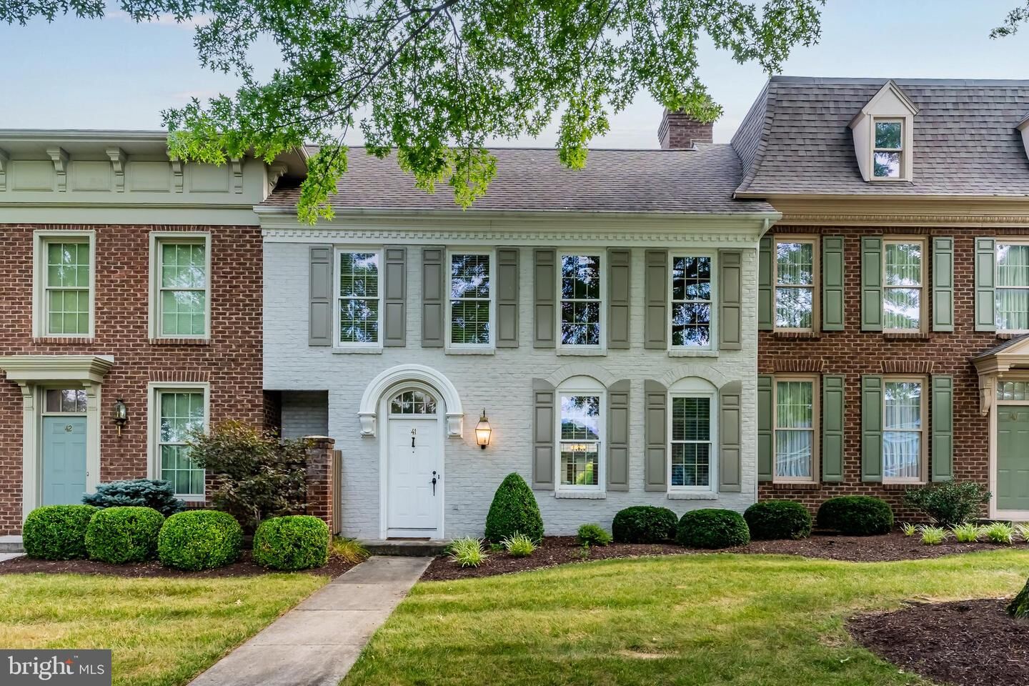 Property Photo:  41 Devonshire Square  PA 17050 