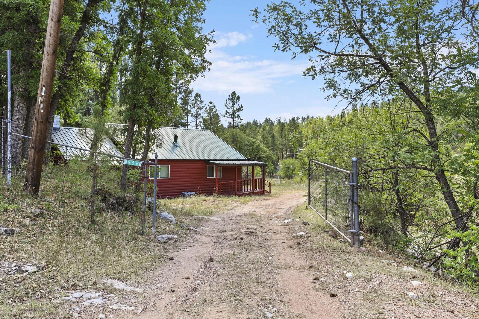 Property Photo: 862 Running Elk Road AZ 85541