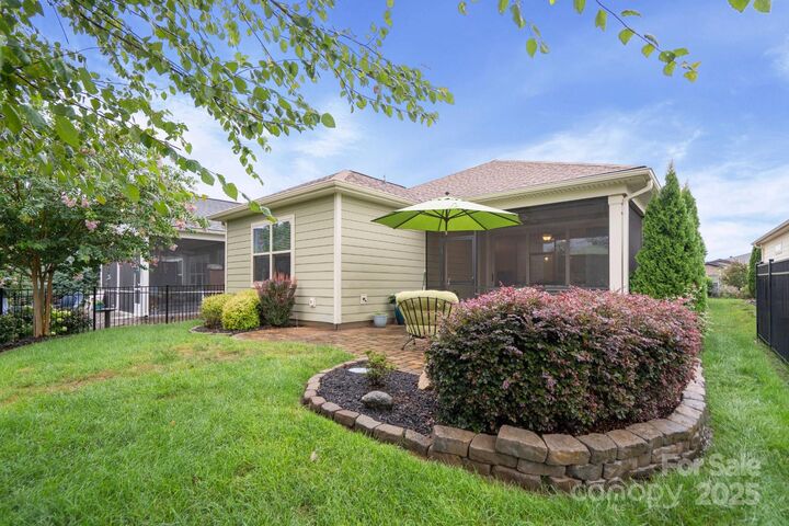Property Photo: 5184 Looking Glass Trail NC 28037