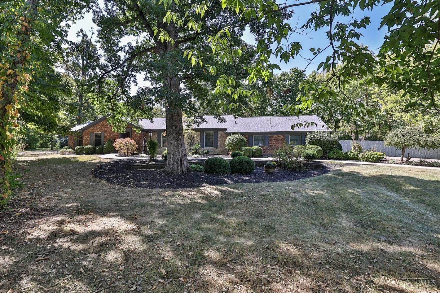 Property Photo: 6351 Lesourdsville West Chester Road OH 45011