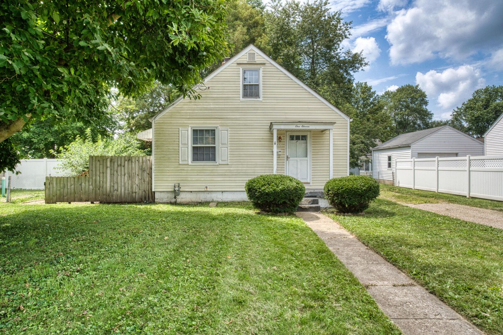 Property Photo: 111 Kemp Street OH 43055
