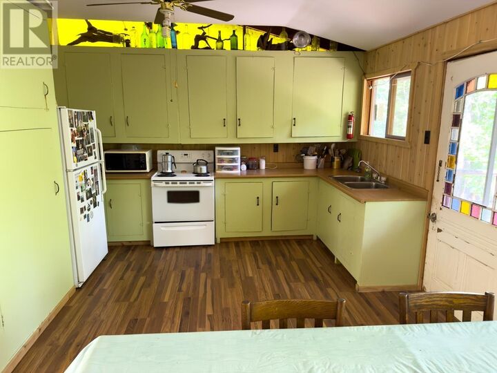 Property Photo:  40 Ottilie Road  ON P0W 1J0 