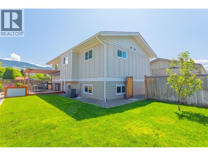 Photo de la propriété:  384 Hardie Road  BC V1X 2H2 