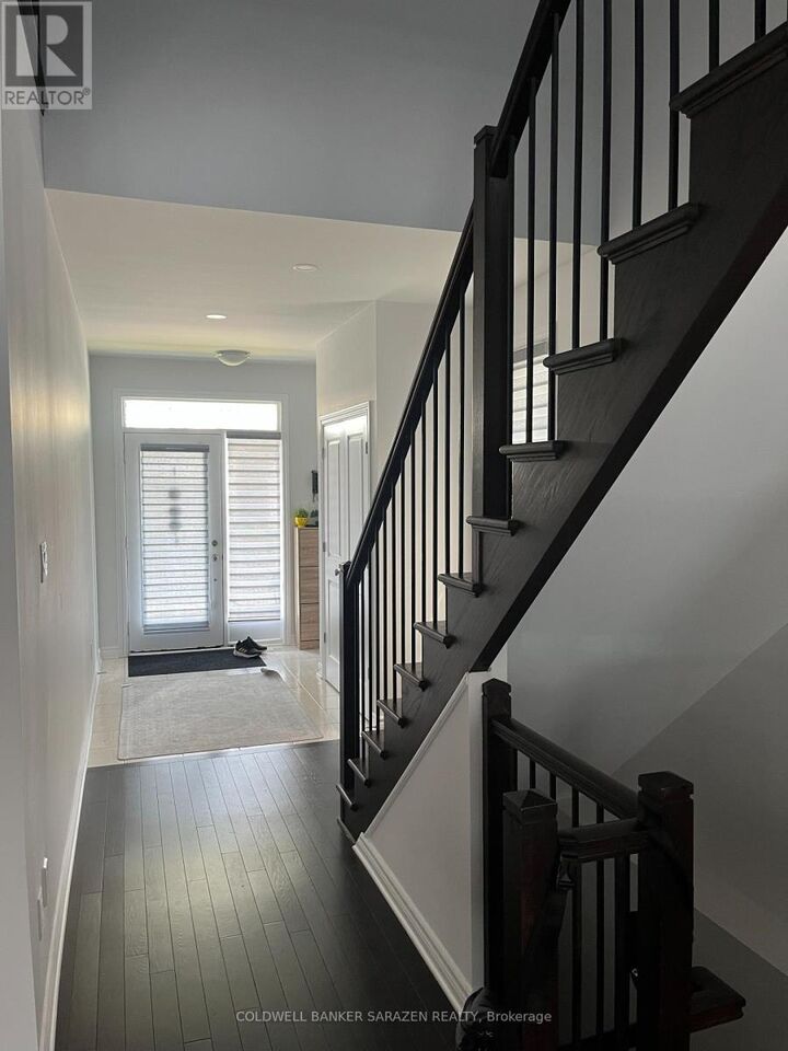 Property Photo:  248 Dagenham Street West  ON K2S 2X7 