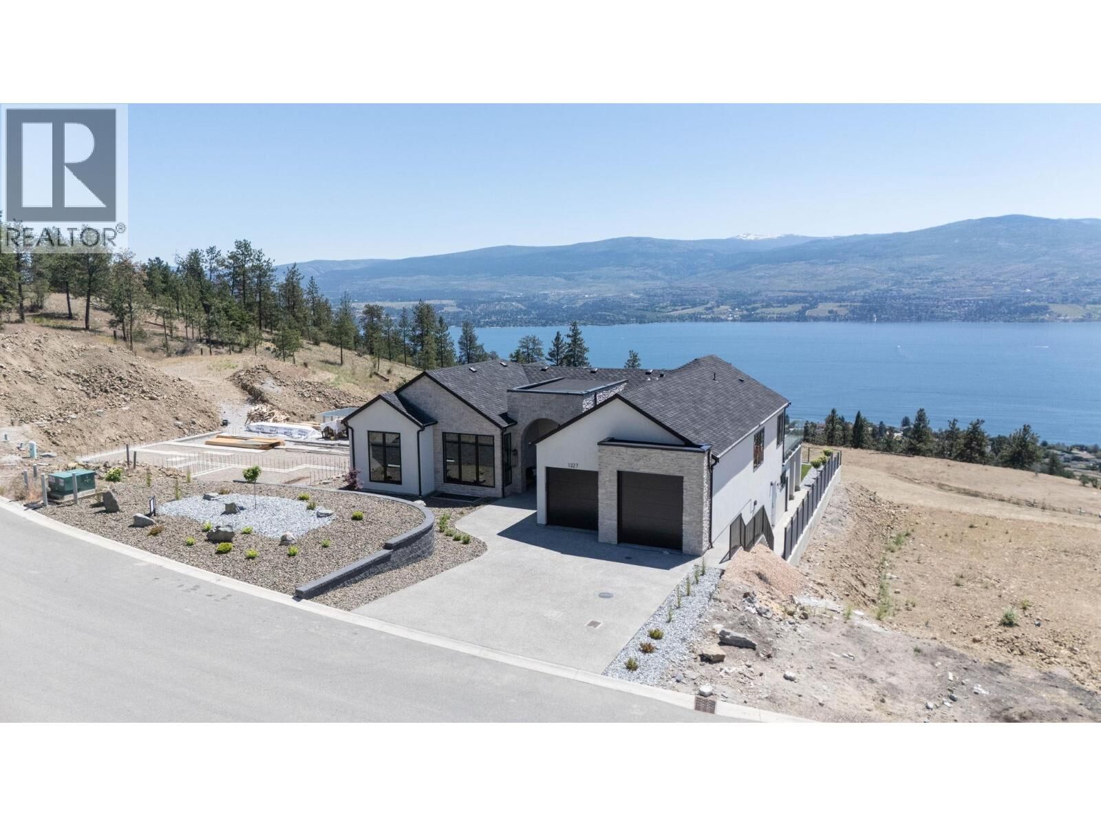 Property Photo: 1327 Vineyard Drive BC V4T 3H9