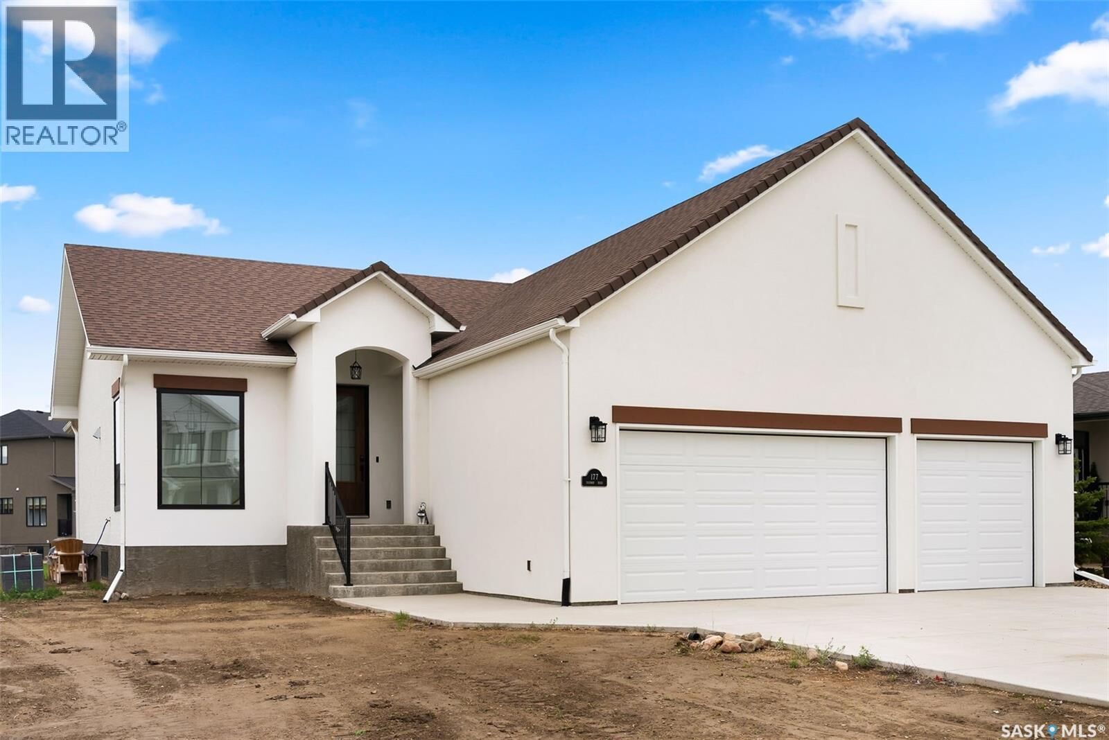Property Photo:  177 Fairway Road  SK S4L 1C7 