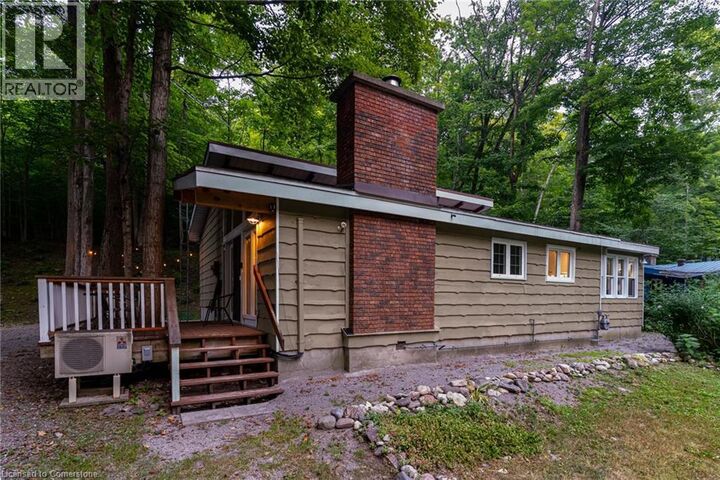 Property Photo:  105 Silver Birch Drive  ON L9M 0M6 