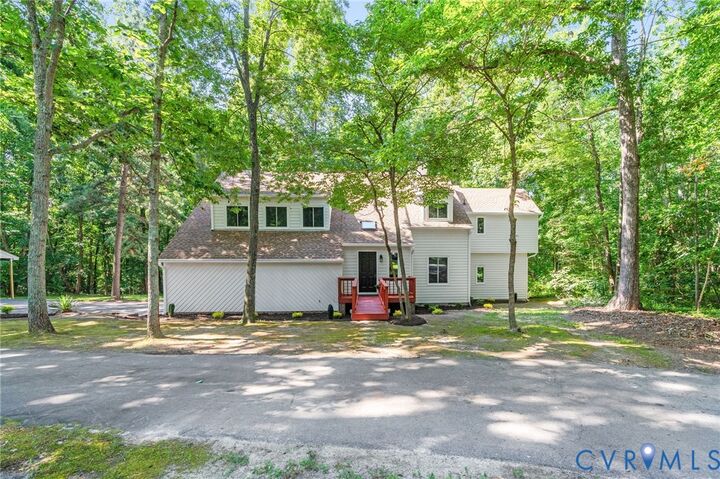 Property Photo:  7133 Swindale Court  VA 23116 