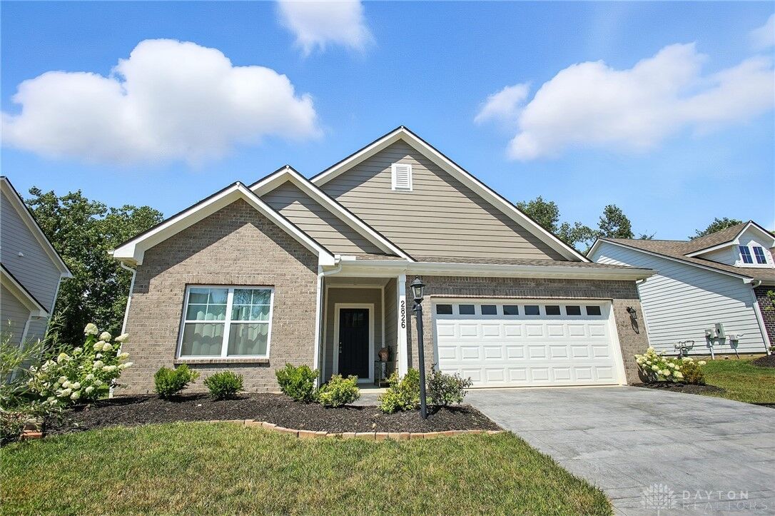 Property Photo:  2826 Greenridge Circle  OH 45431 