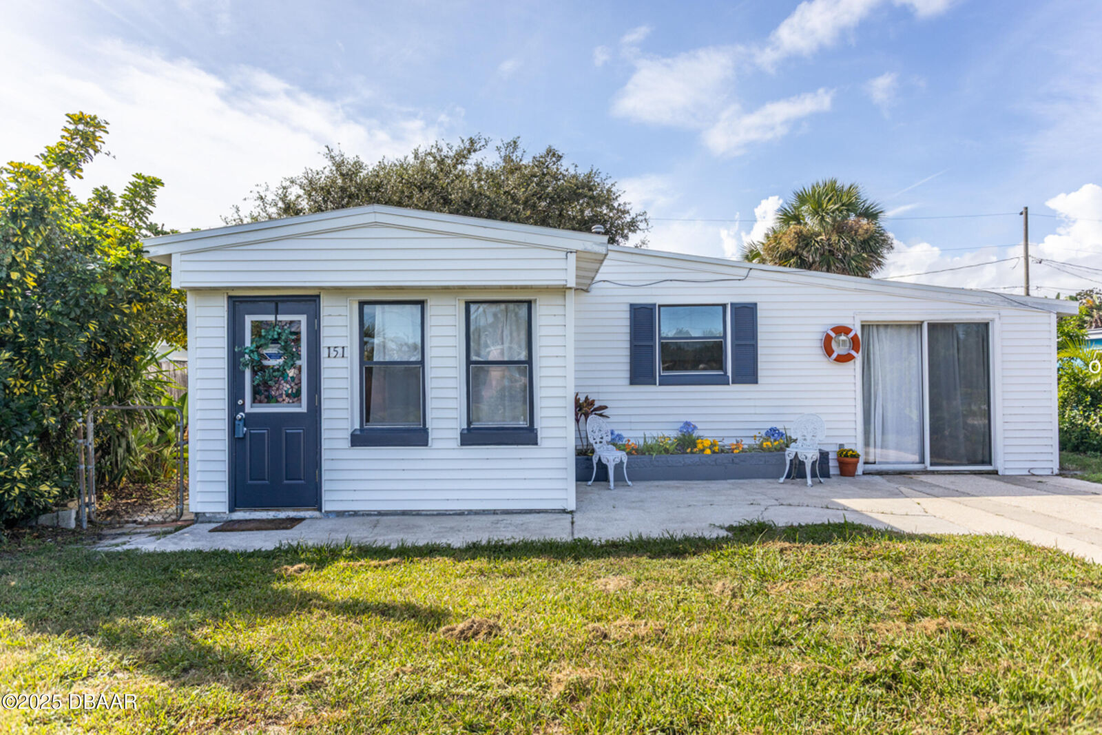 Property Photo: 151 Holland Road FL 32176