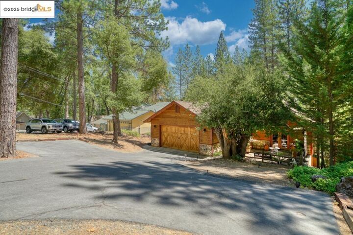 Property Photo: 12435 Cassaretto CA 95321