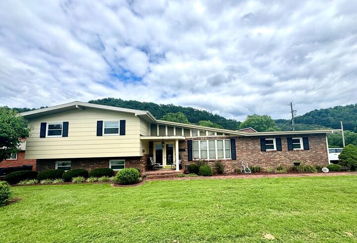 108 Bryan Street  Pikeville KY 41501 photo