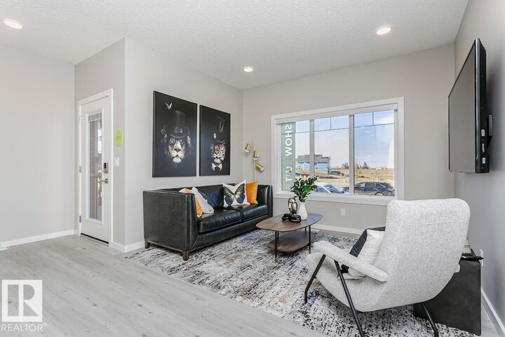 Property Photo:  703 Cambrian Boulevard  AB T8H 3B7 