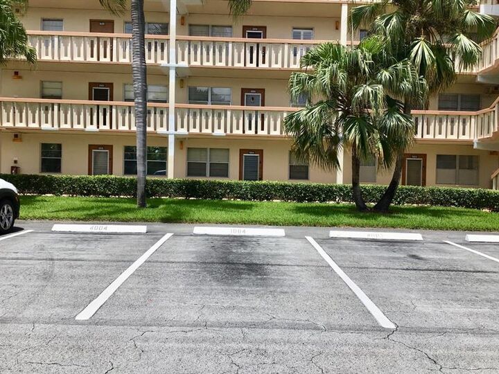 Property Photo: 1004 Newcastle A 1004 FL 33434