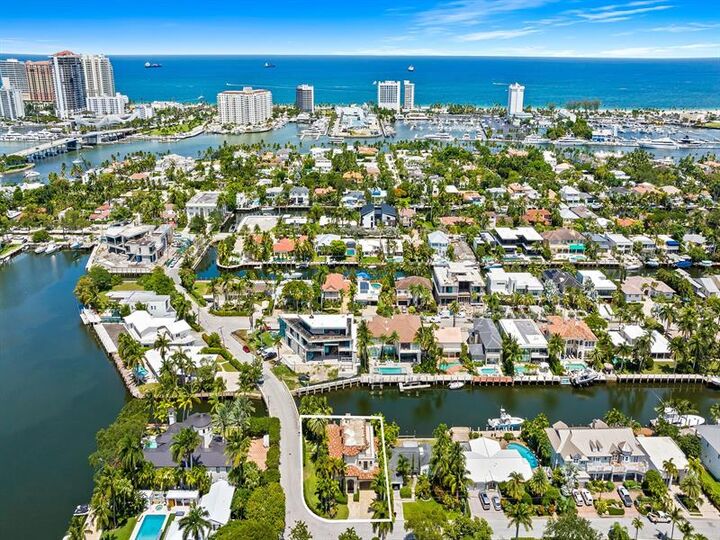 Property Photo: 500 Flamingo Dr FL 33301