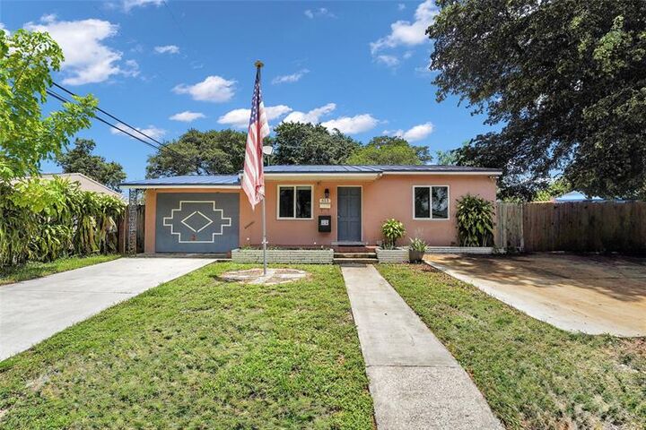 Property Photo:  613 N 28th Ave  FL 33020 