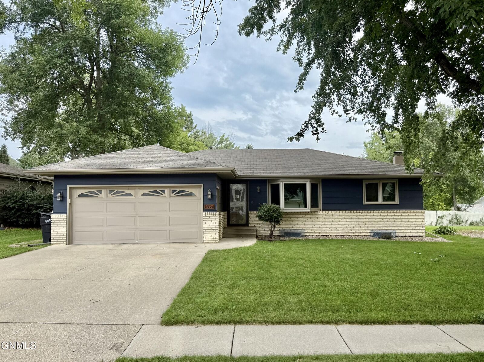Property Photo: 1824 Heritage Avenue ND 58501