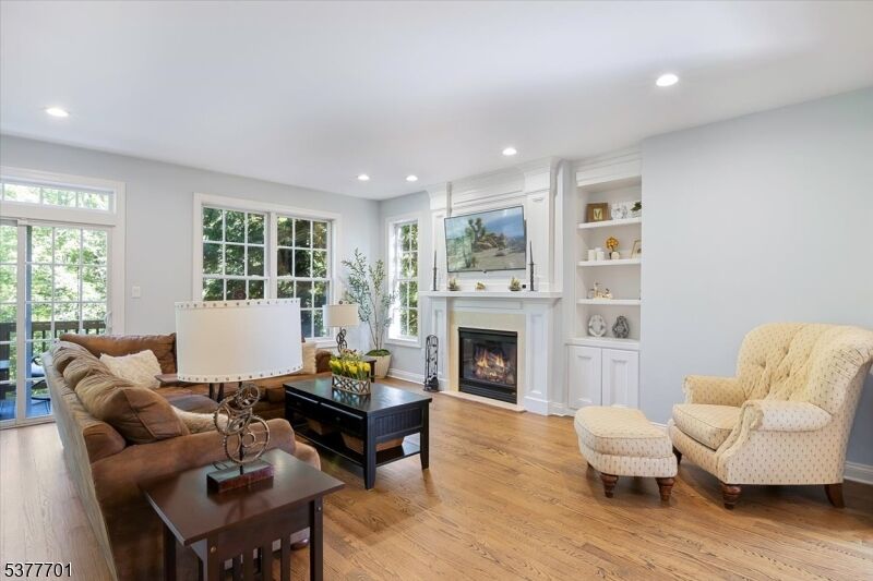Property Photo:  2 Glades Dr  NJ 07834 