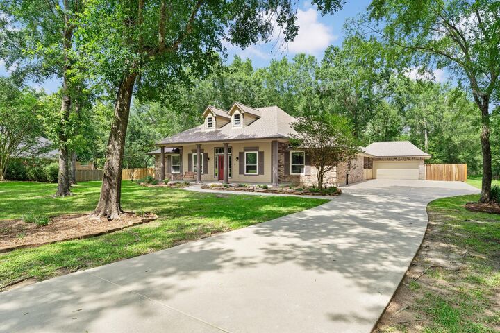 Property Photo: 11710 Creek View Lane TX 77385