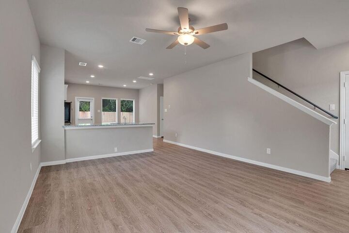 Property Photo:  112 S Rose St  TX 77591 