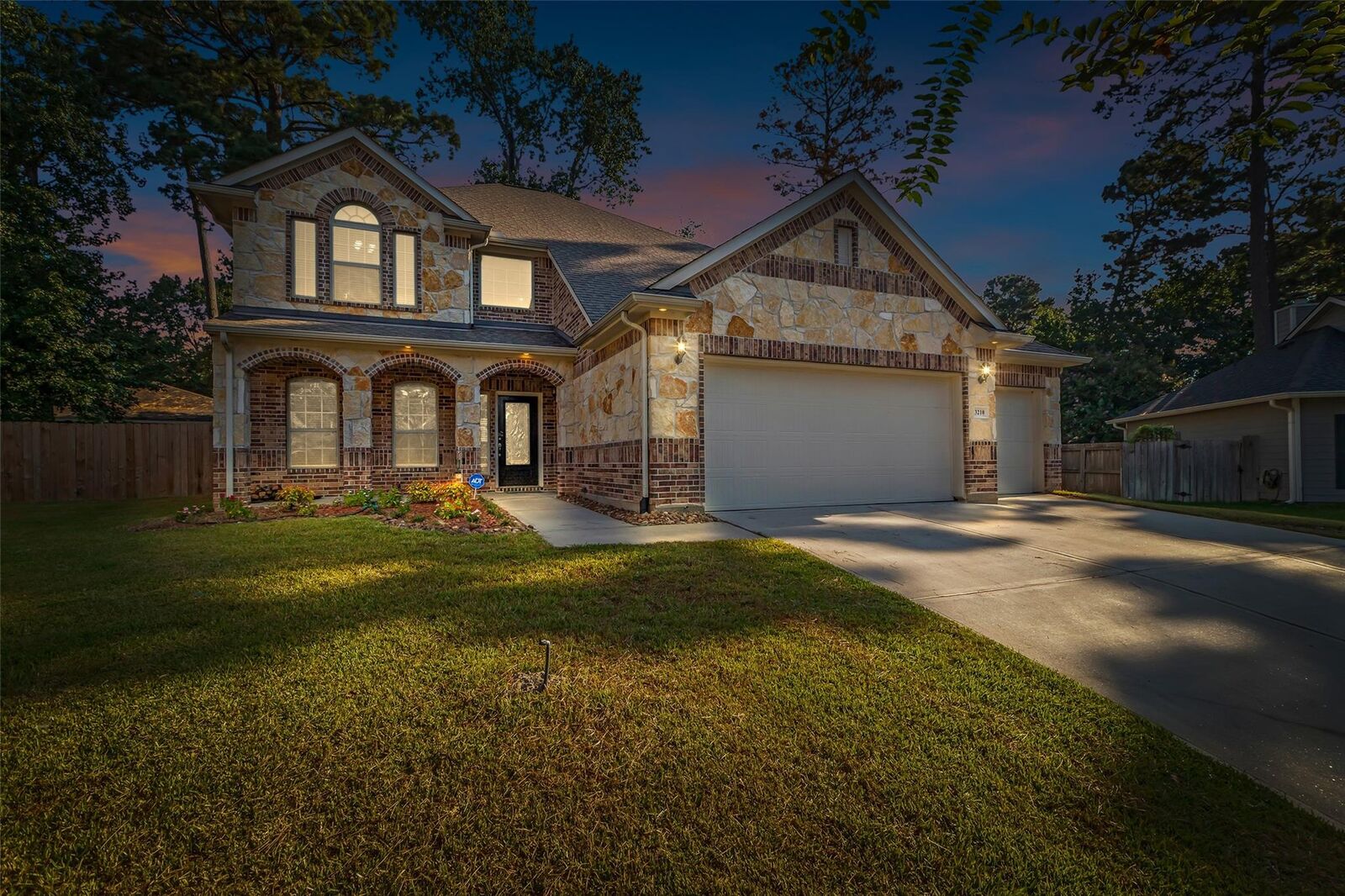 Property Photo:  3210 Pine Hollow Circle  TX 77356 