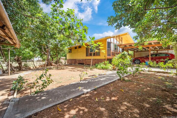 94-341 Peke Lane  Waipahu HI 96797 photo