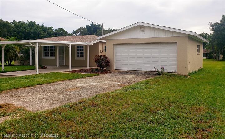 Property Photo: 1722 Amber Lane FL 33852