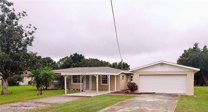 Property Photo:  1722 Amber Lane  FL 33852 