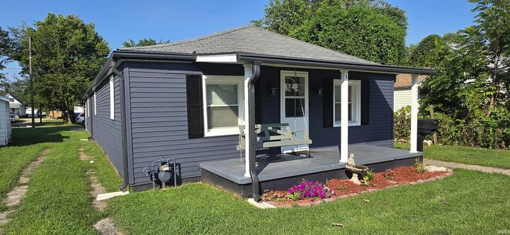 Property Photo: 1303 Vigo Street IN 47591