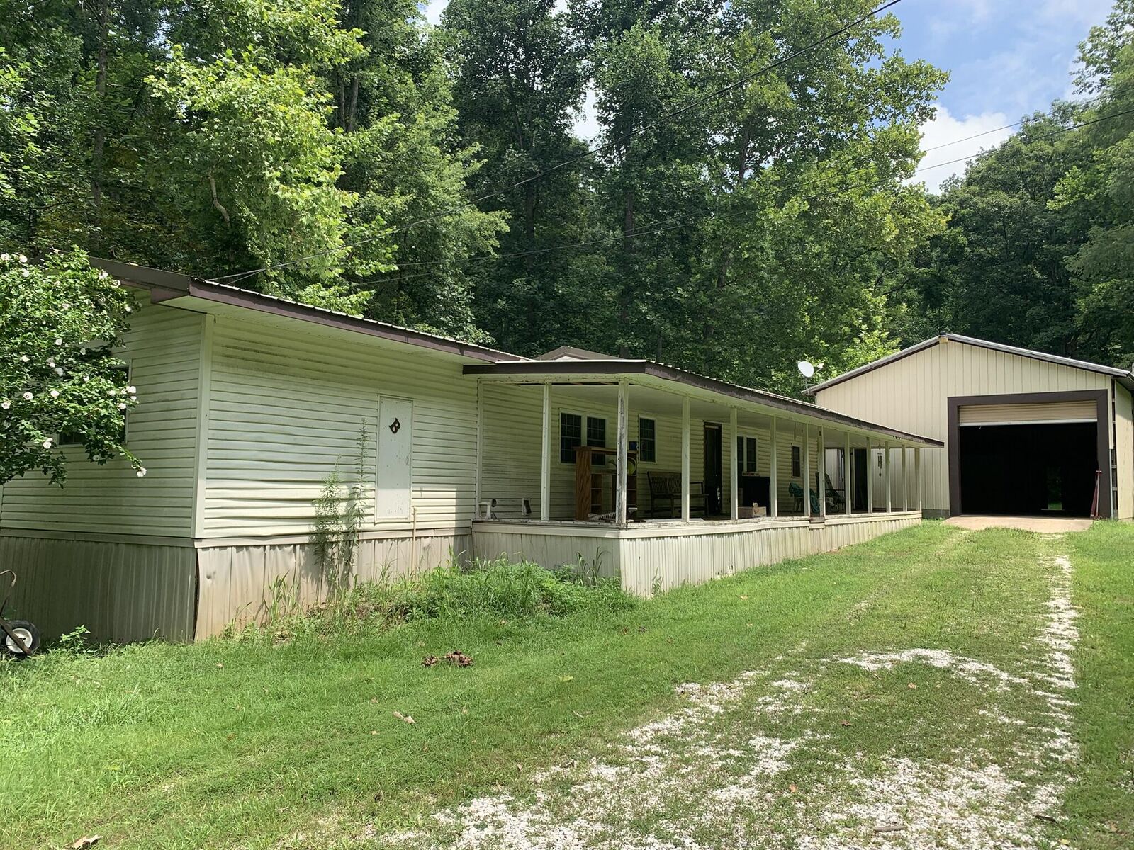 Property Photo: 21818 State Route 3 KY 41168