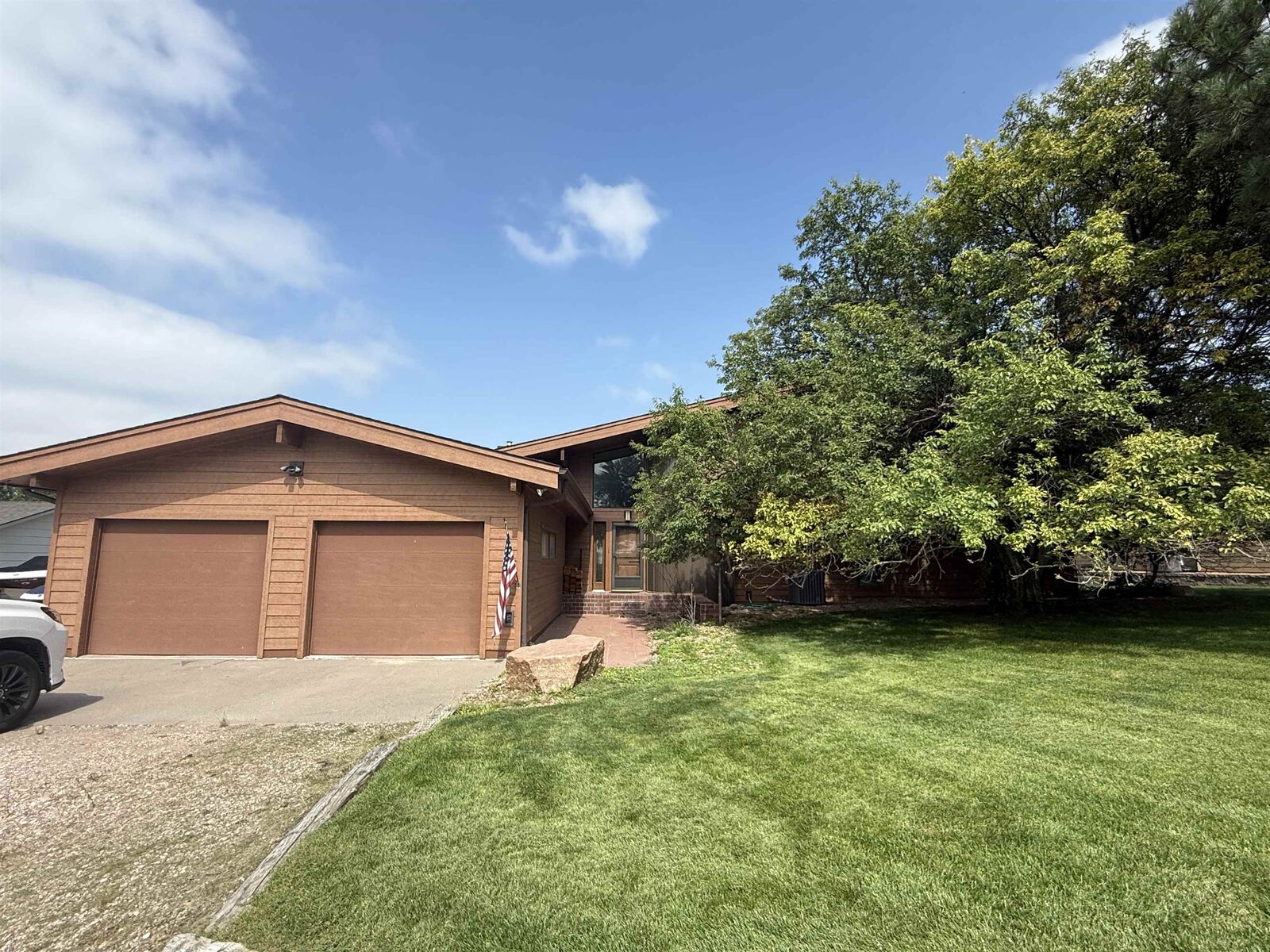 Property Photo: 27 Yacht Club Estates NE 69153