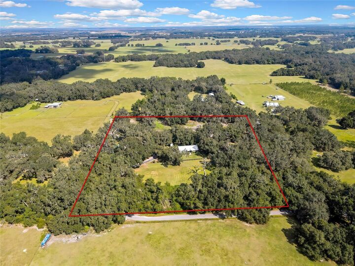 Property Photo:  4457 Cr 542H  FL 33513
