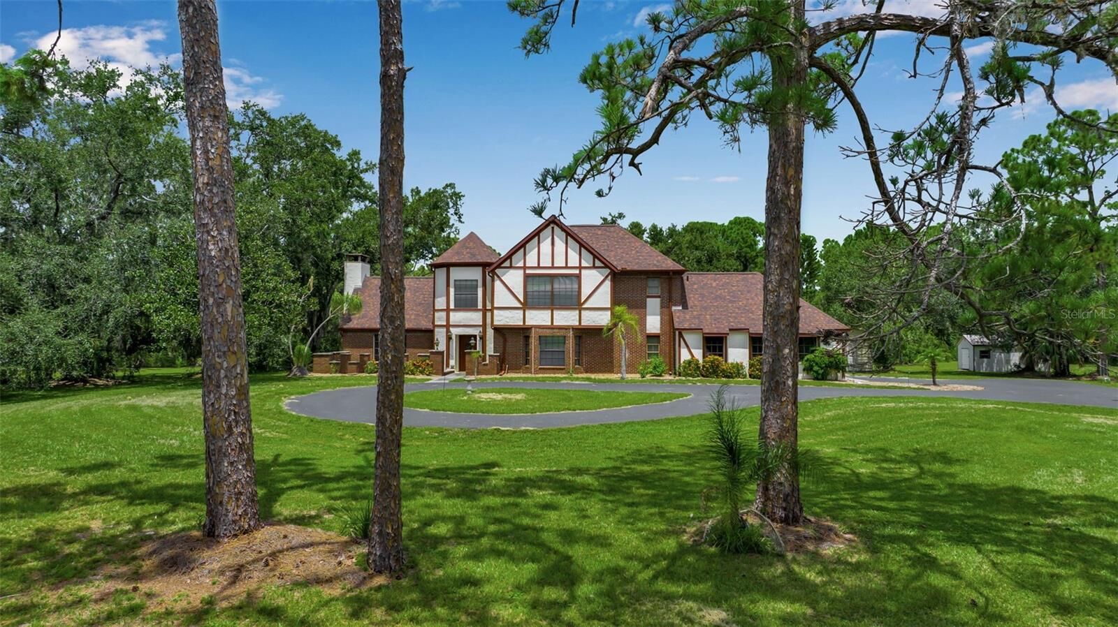 Property Photo:  6700 Shetland Way  FL 34241 