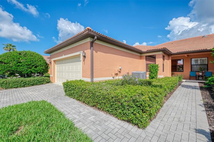 Property Photo:  1350 Maseno Drive  FL 34292 