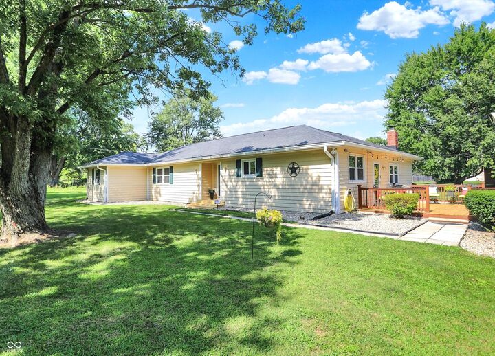 Property Photo:  10624 E 97th Street  IN 46037 