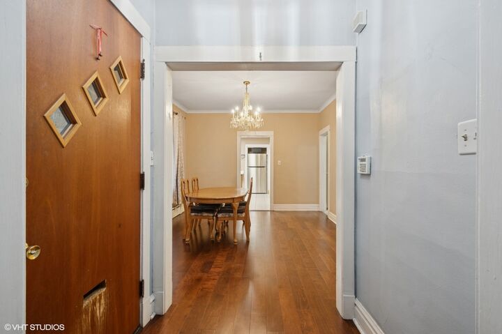 Property Photo: 5037 N Bernard Street IL 60625