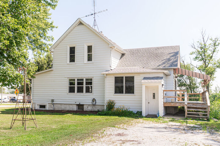 Property Photo:  245 S Somonauk Road  IL 60112 