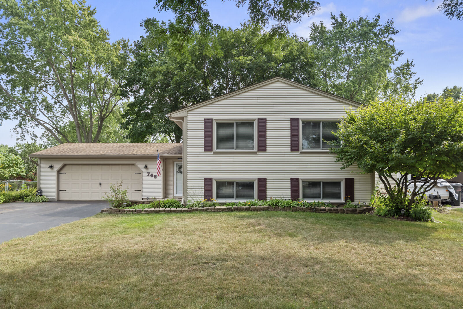 Property Photo: 745 Merrimac Street IL 60013