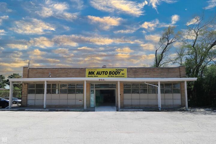 955 Rand Road  Des Plaines IL 60016 photo