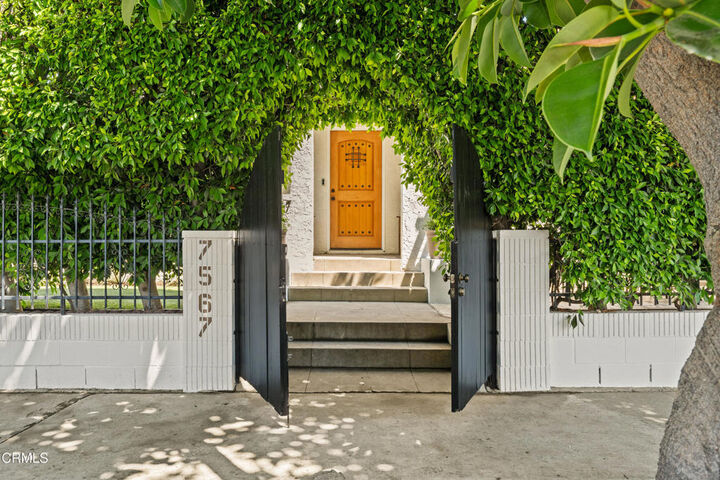Property Photo: 7567 Rosewood Avenue CA 90036